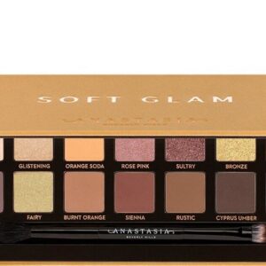 Soft Glam eyeshadow palette met 14 matte en shimmer kleuren